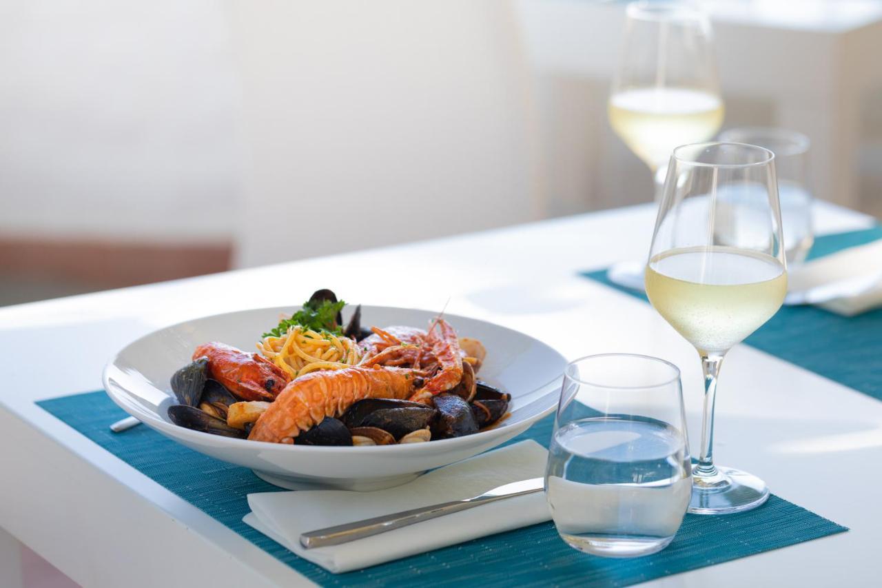 Tirreno Resort 칼라리베로토 외부 사진