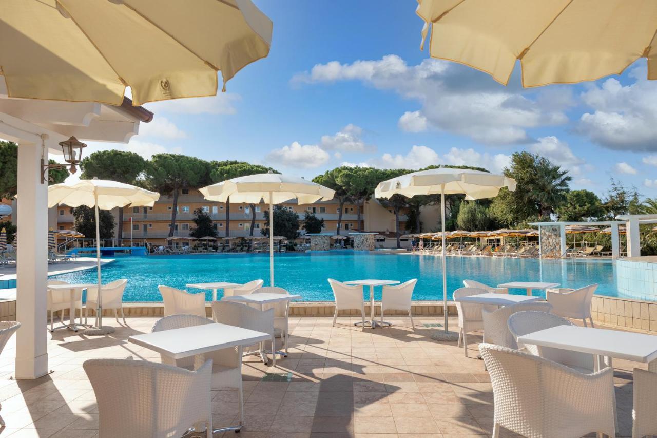 Tirreno Resort 칼라리베로토 외부 사진