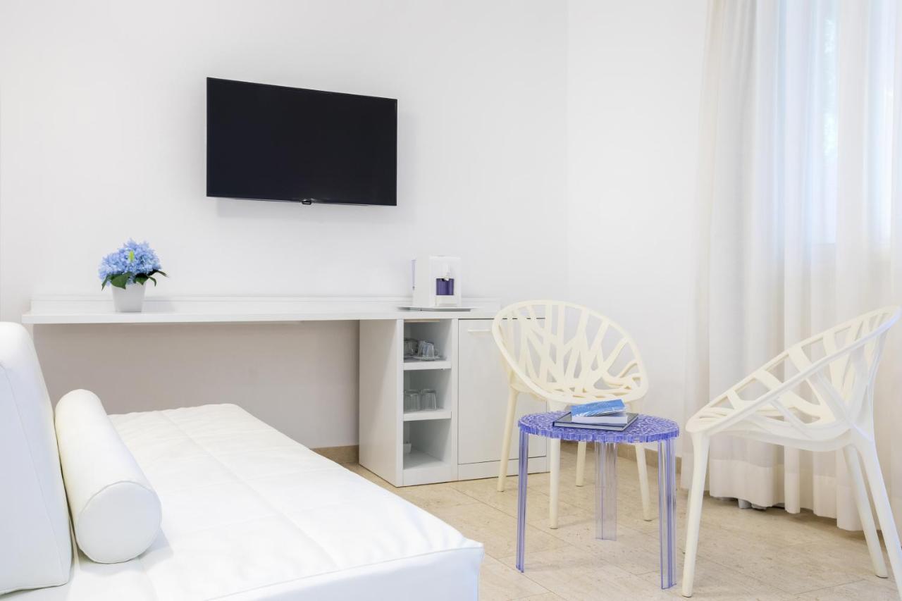 Tirreno Resort 칼라리베로토 외부 사진