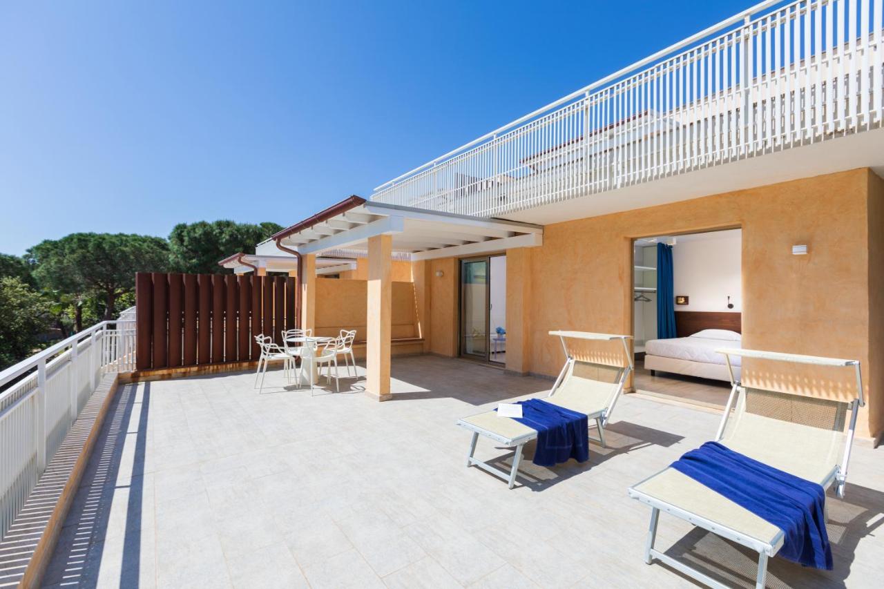 Tirreno Resort 칼라리베로토 외부 사진